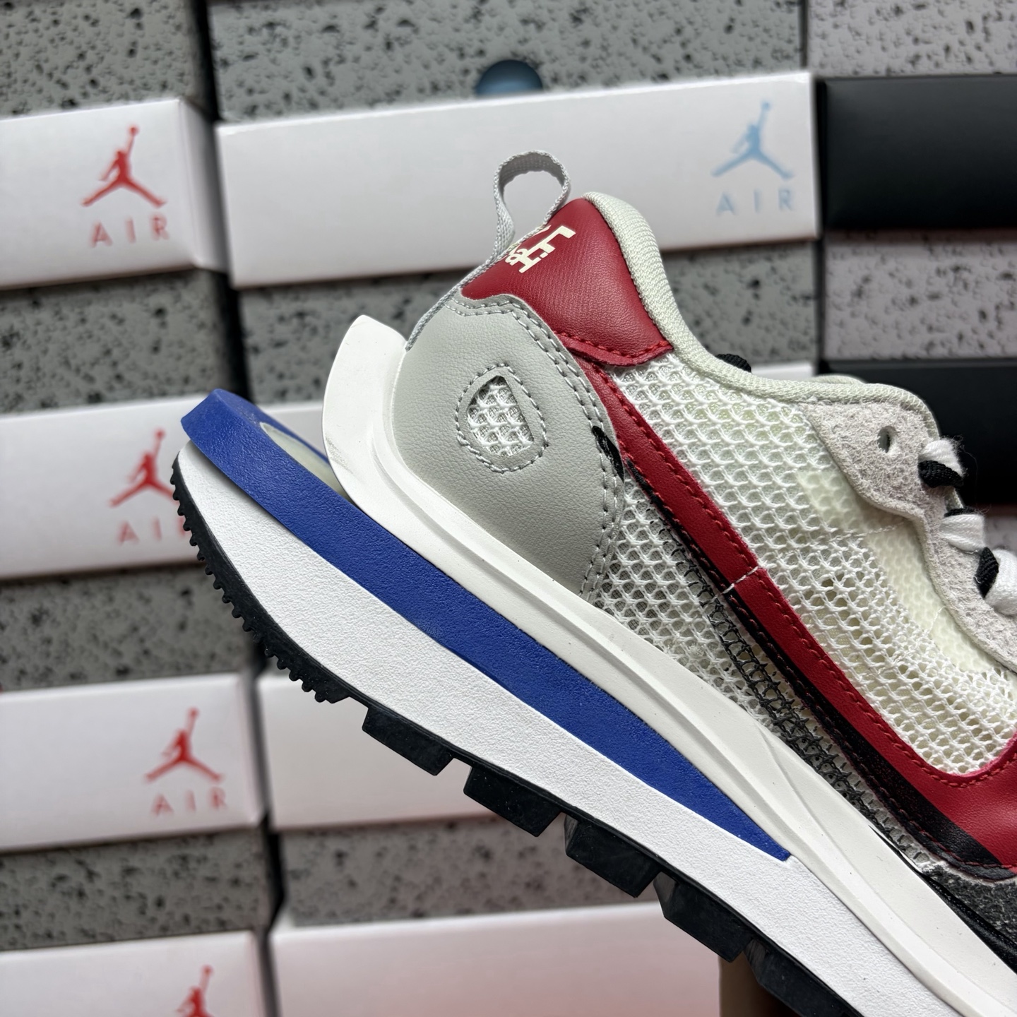 Nike VAPORWAFFLE/SACAI DD1363-100 4