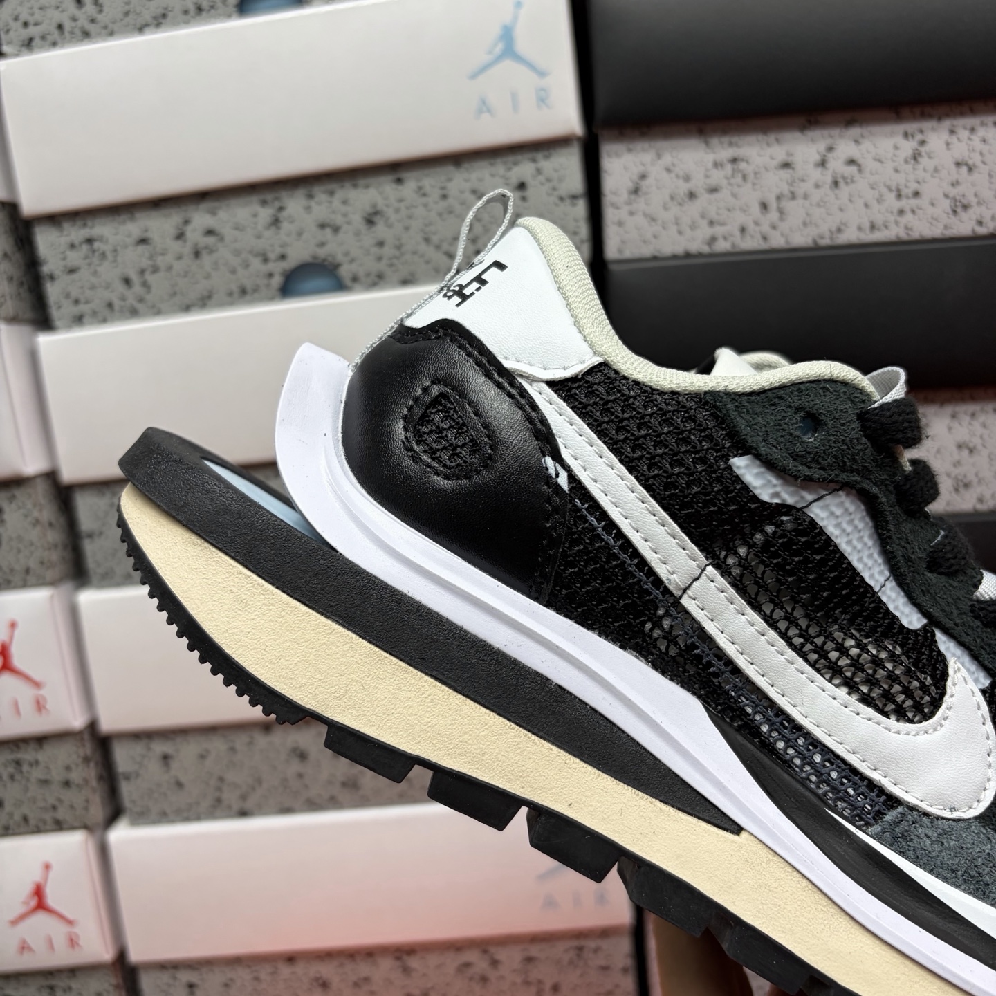 Nike VAPORWAFFLE/SACAI DD1363-001 4