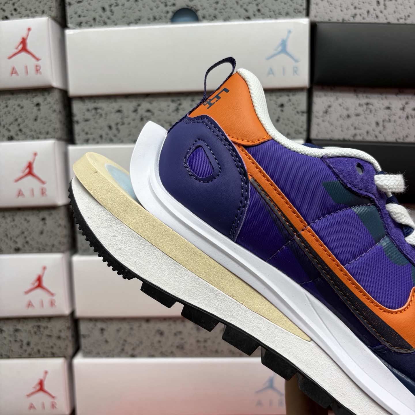 Nike VAPORWAFFLE/SACAI DD1875-500 4