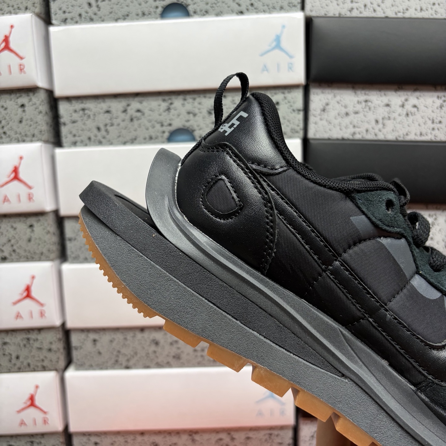 Nike VAPORWAFFLE/SACAI DD1875-001 4