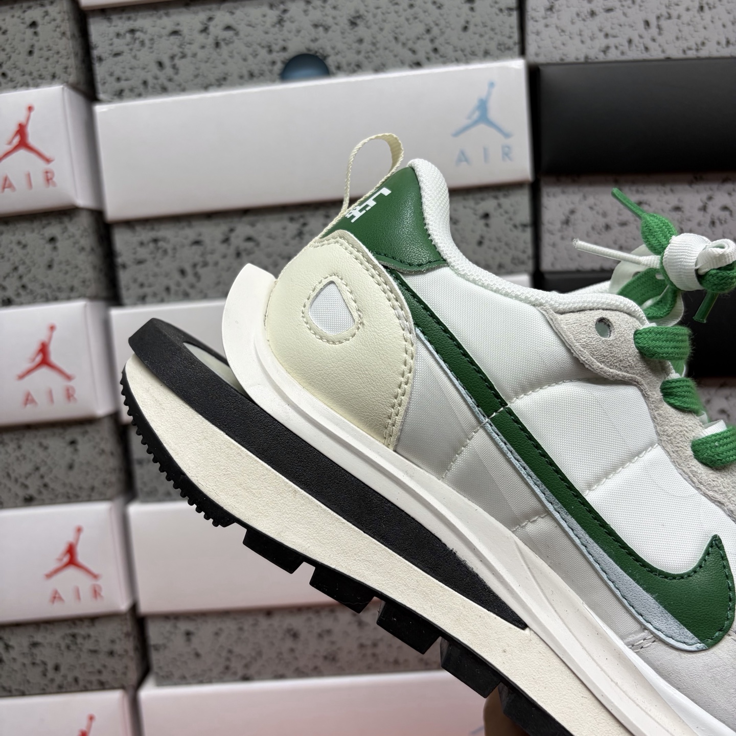 Nike VAPORWAFFLE/SACAI DD1875-102 4