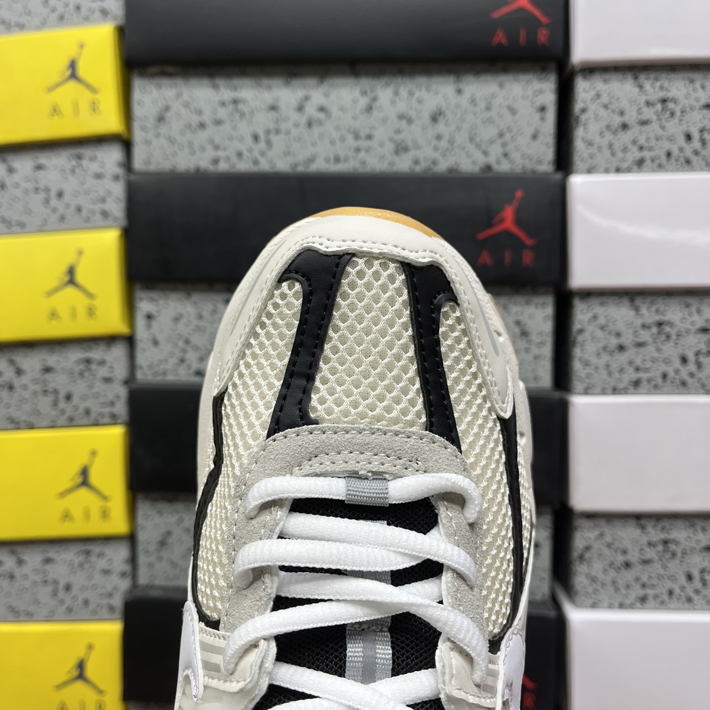 Nike Vomero5 FN7649-110 4