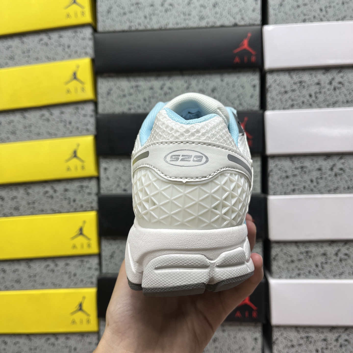 Nike Vomero5 FN3432-001 2