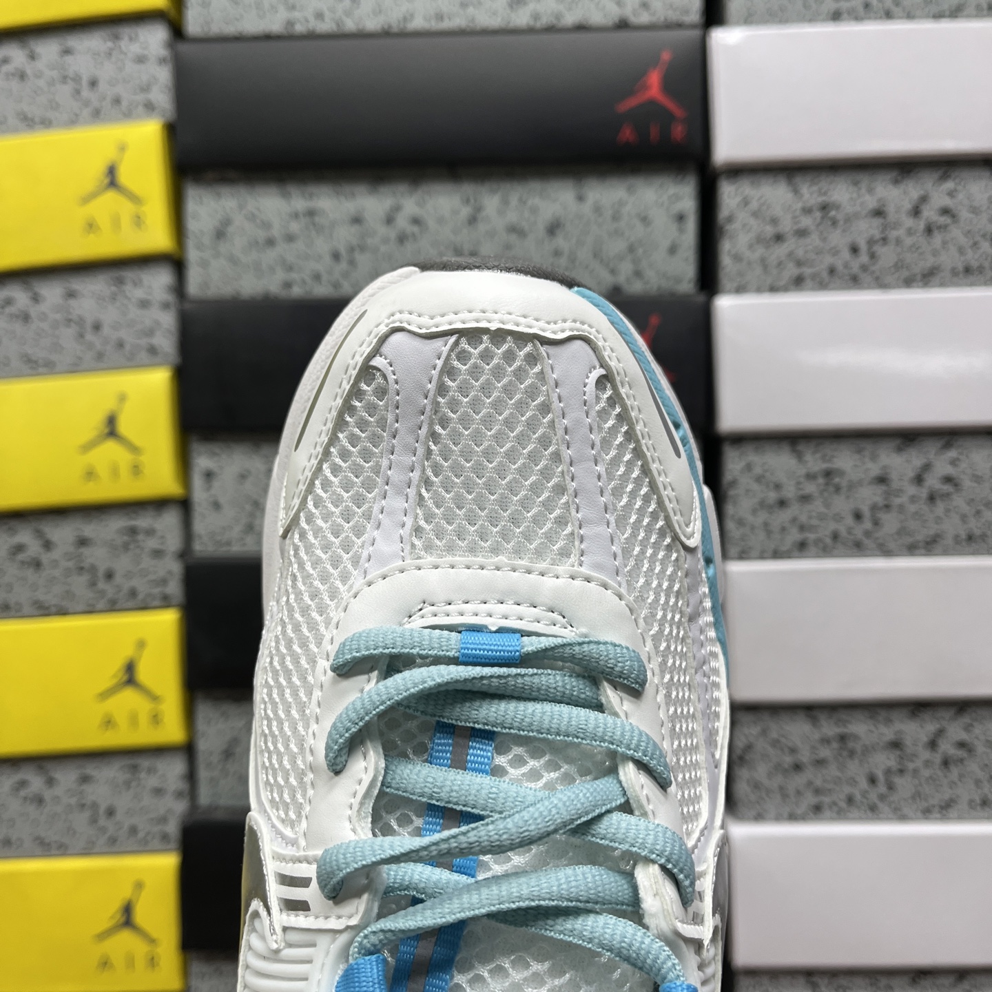 Nike Vomero5 FN3432-001 4