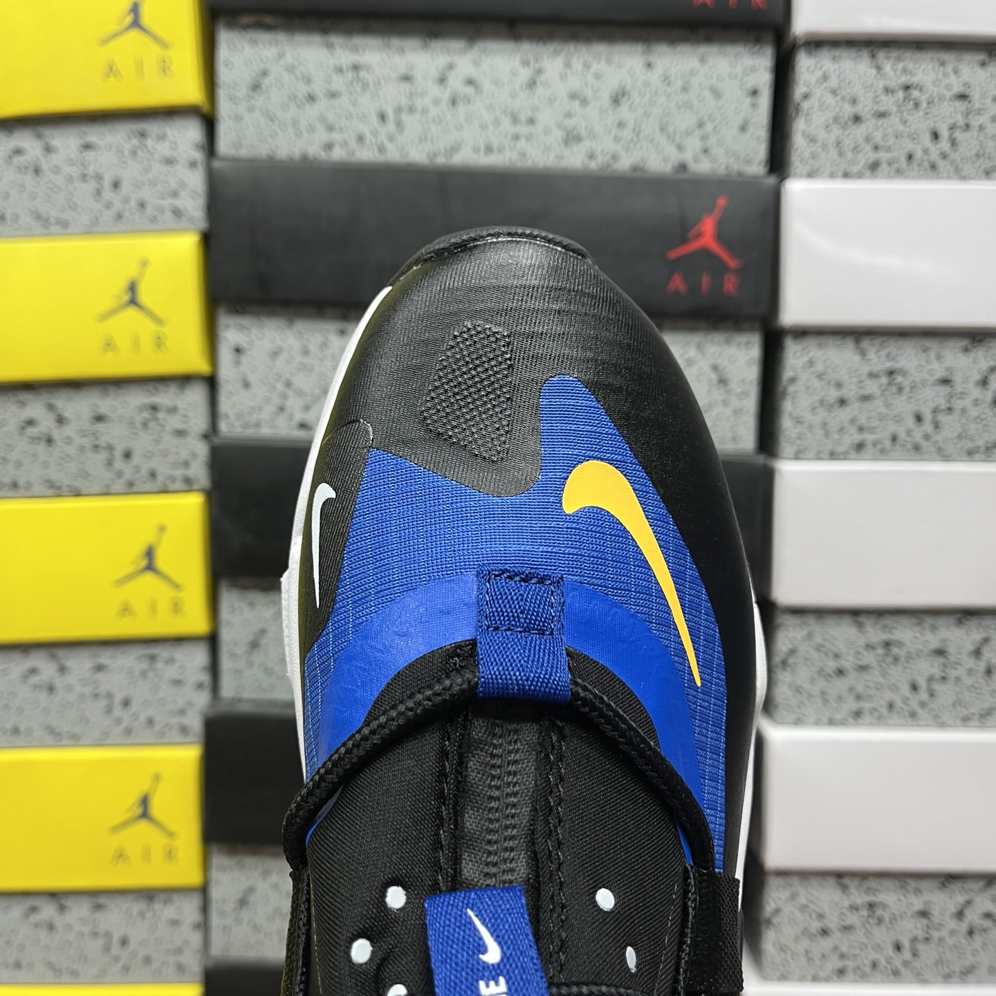 Nike AIR HUARACHE GRIPP AO1730-100 4