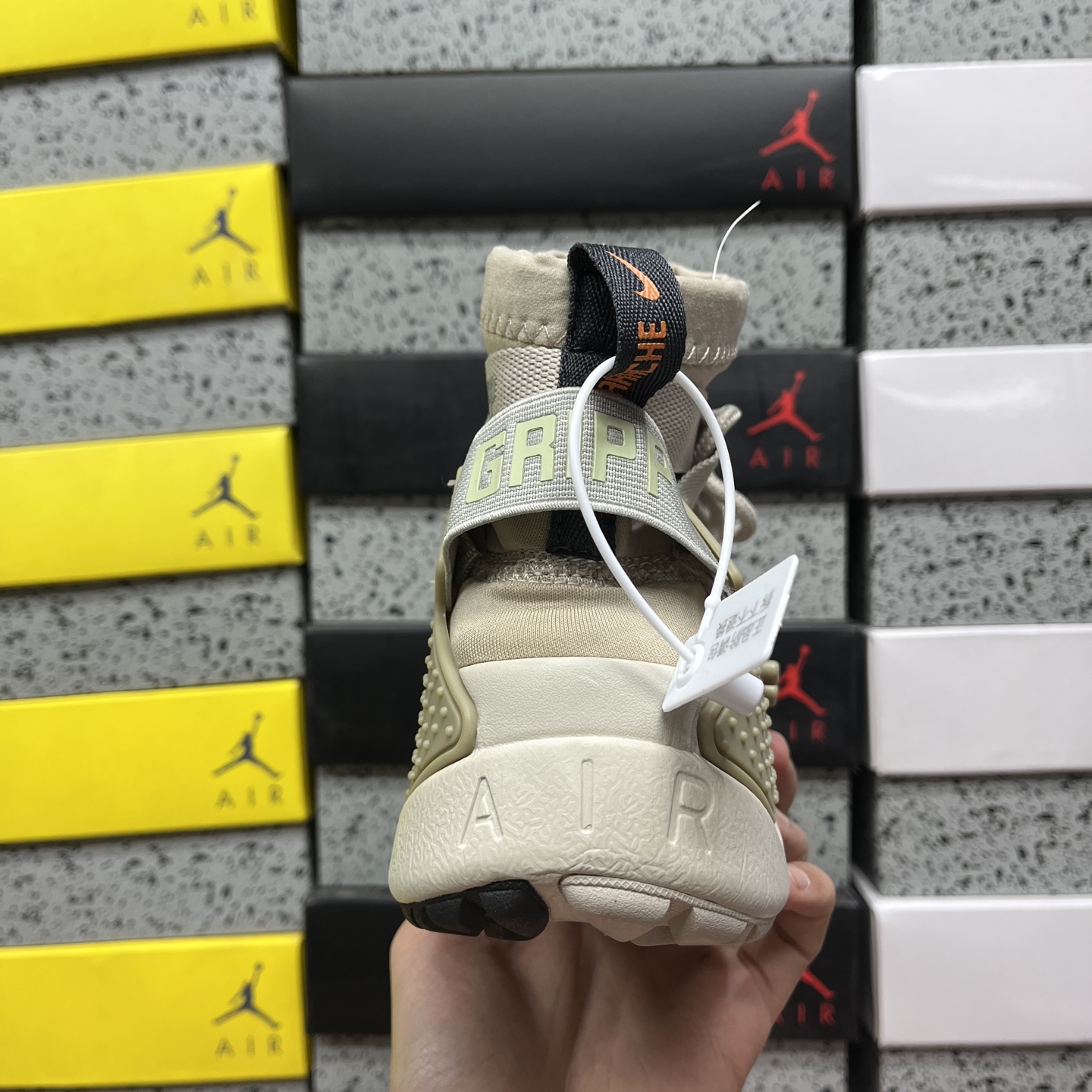 Nike AIR HUARACHE GRIPP AQ2802-002 2