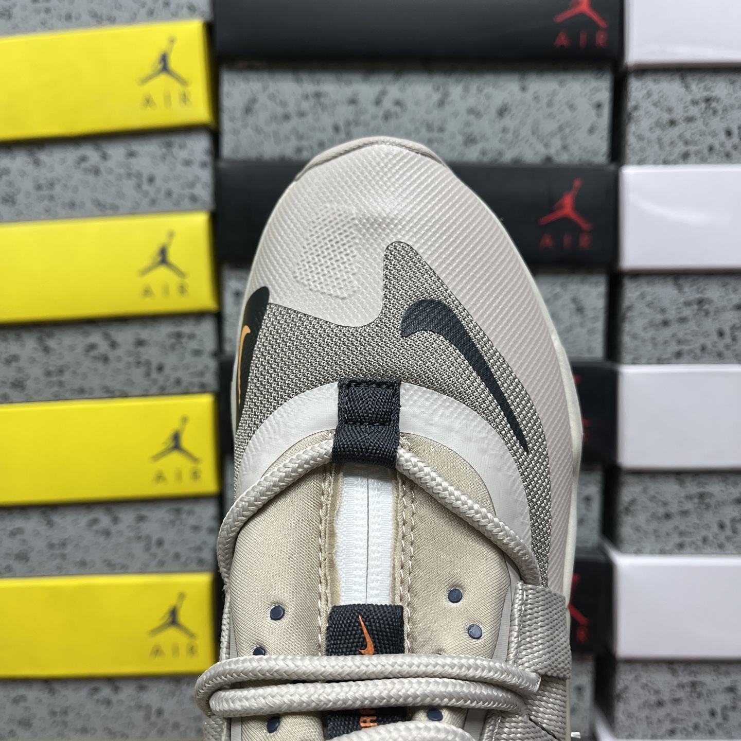 Nike AIR HUARACHE GRIPP AQ2802-002 4