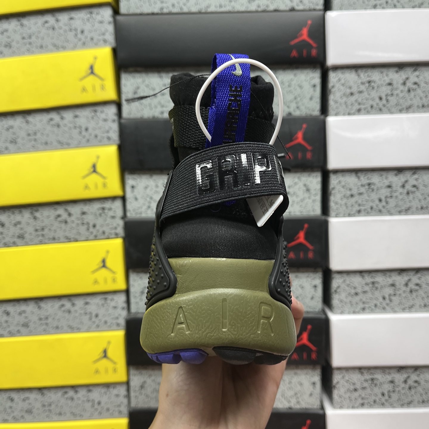 Nike AIR HUARACHE GRIPP AT0298-001 2