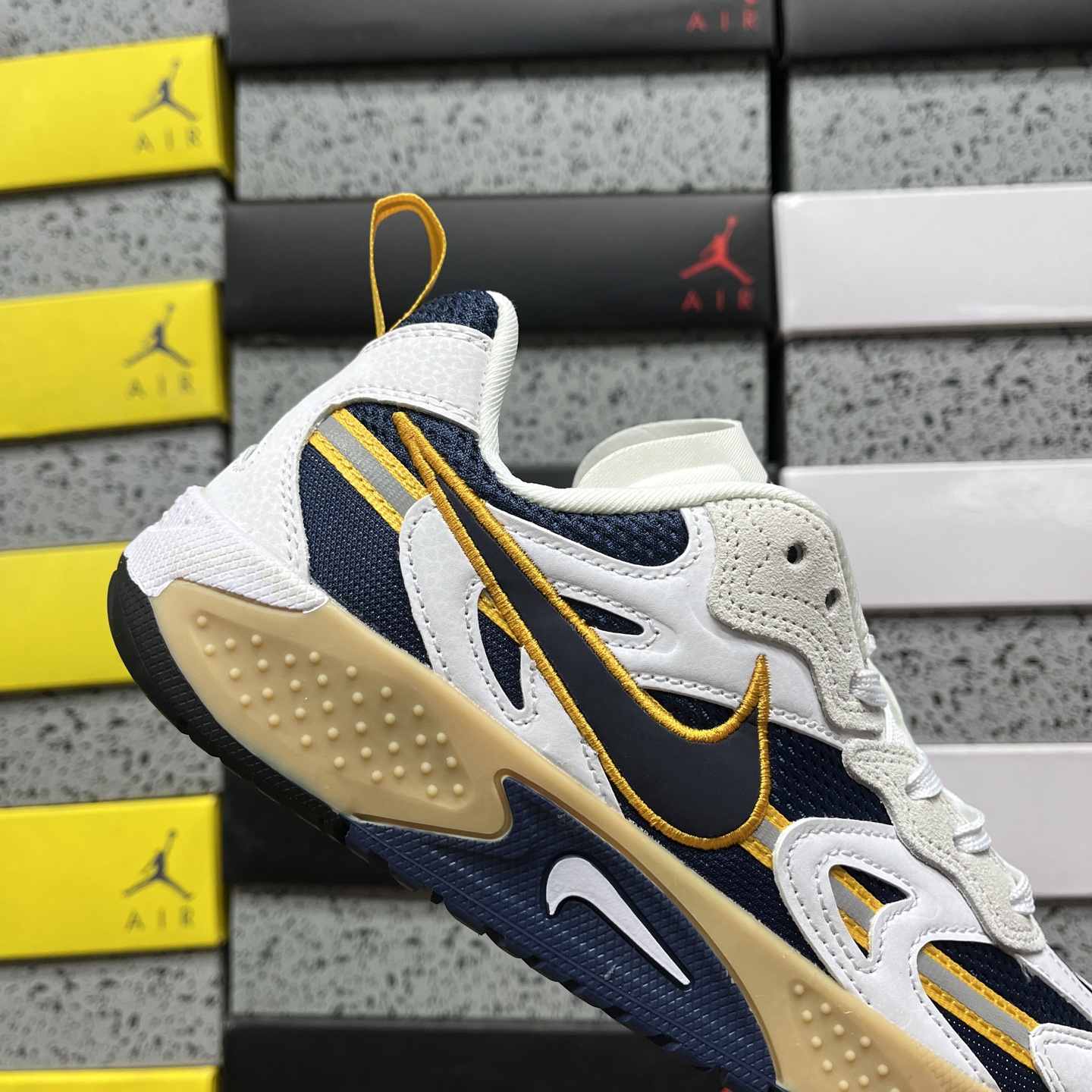 Nike JAM FN0314-008 4