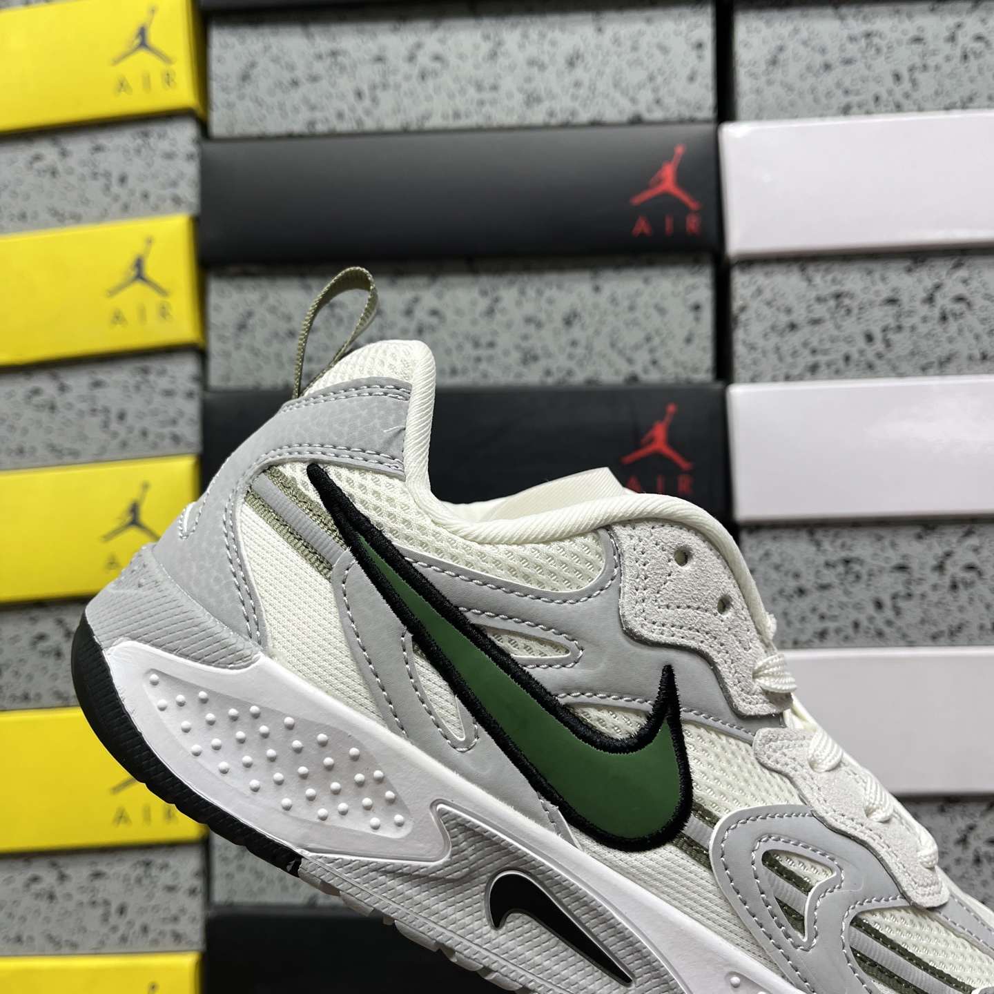 Nike JAM FN0314-500 4