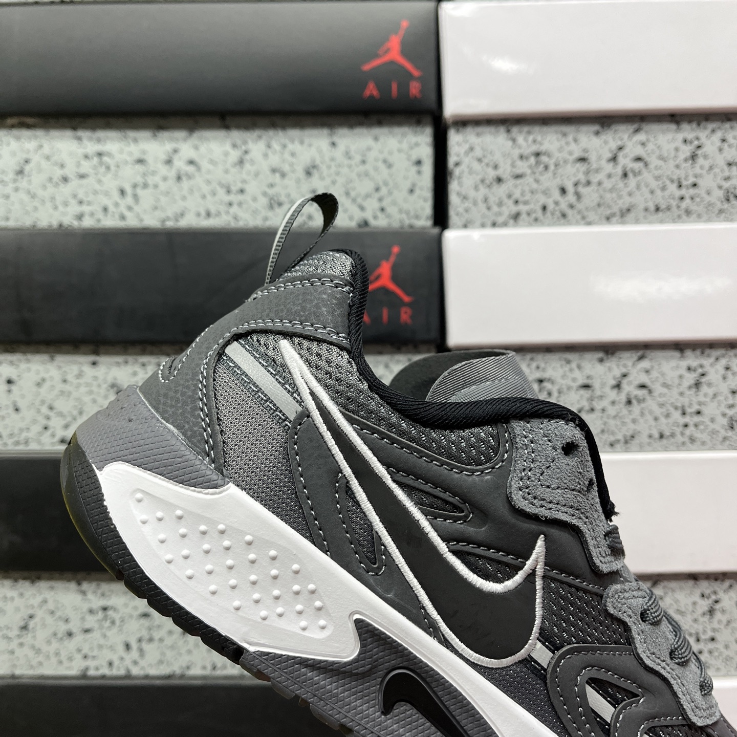 Nike JAM FN0314-007 4