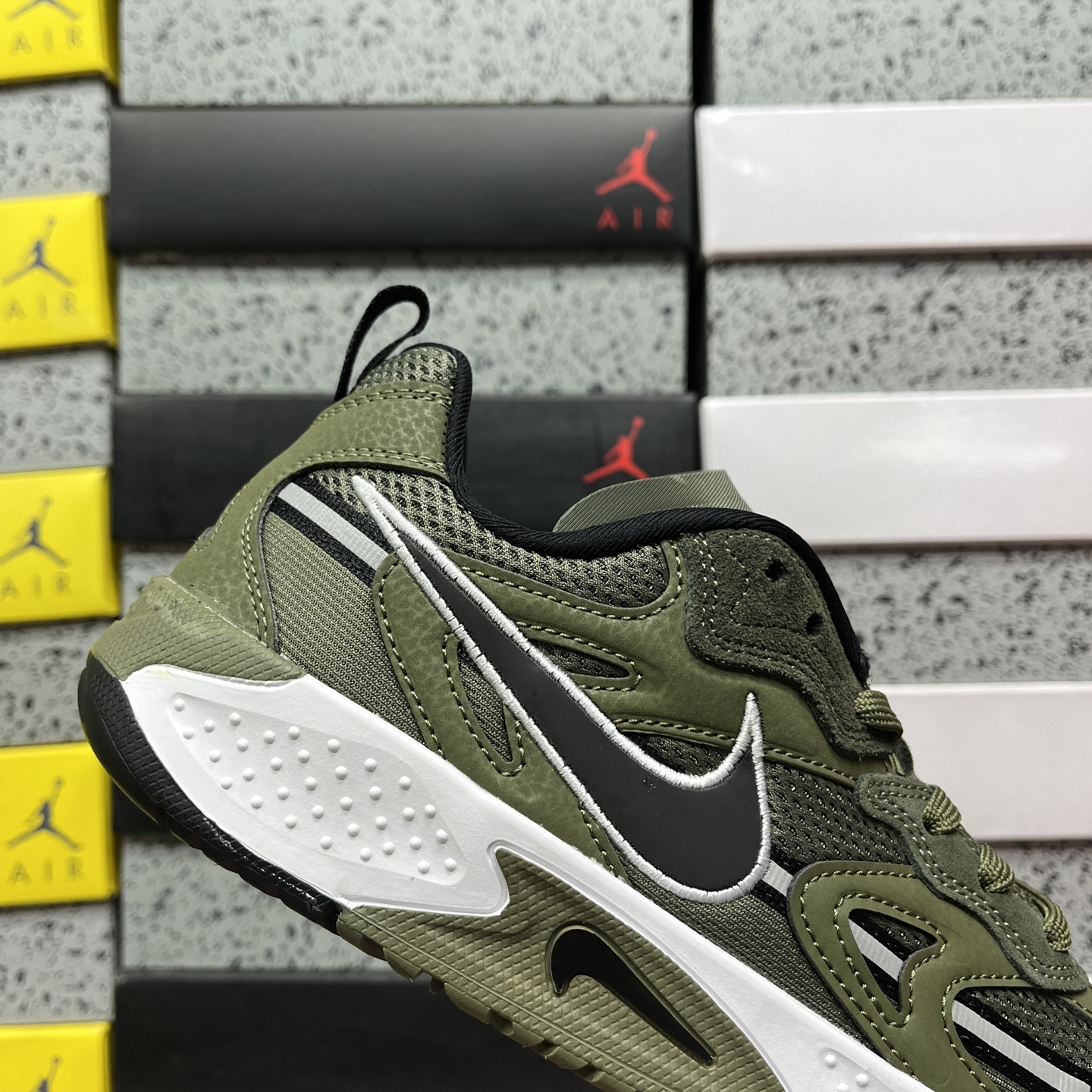 Nike JAM FN0314-005 4