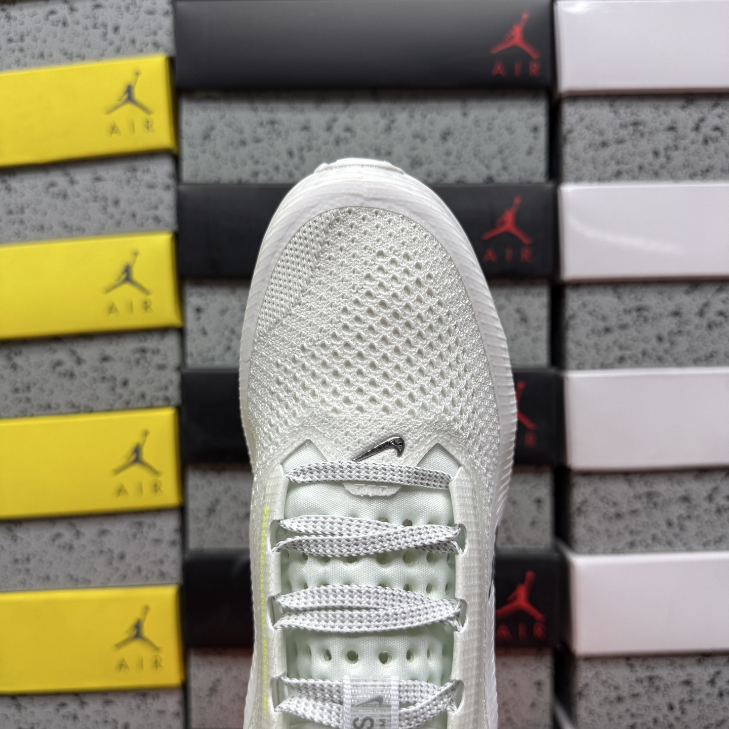 Nike Pegasus Premium HQ2592-100 3