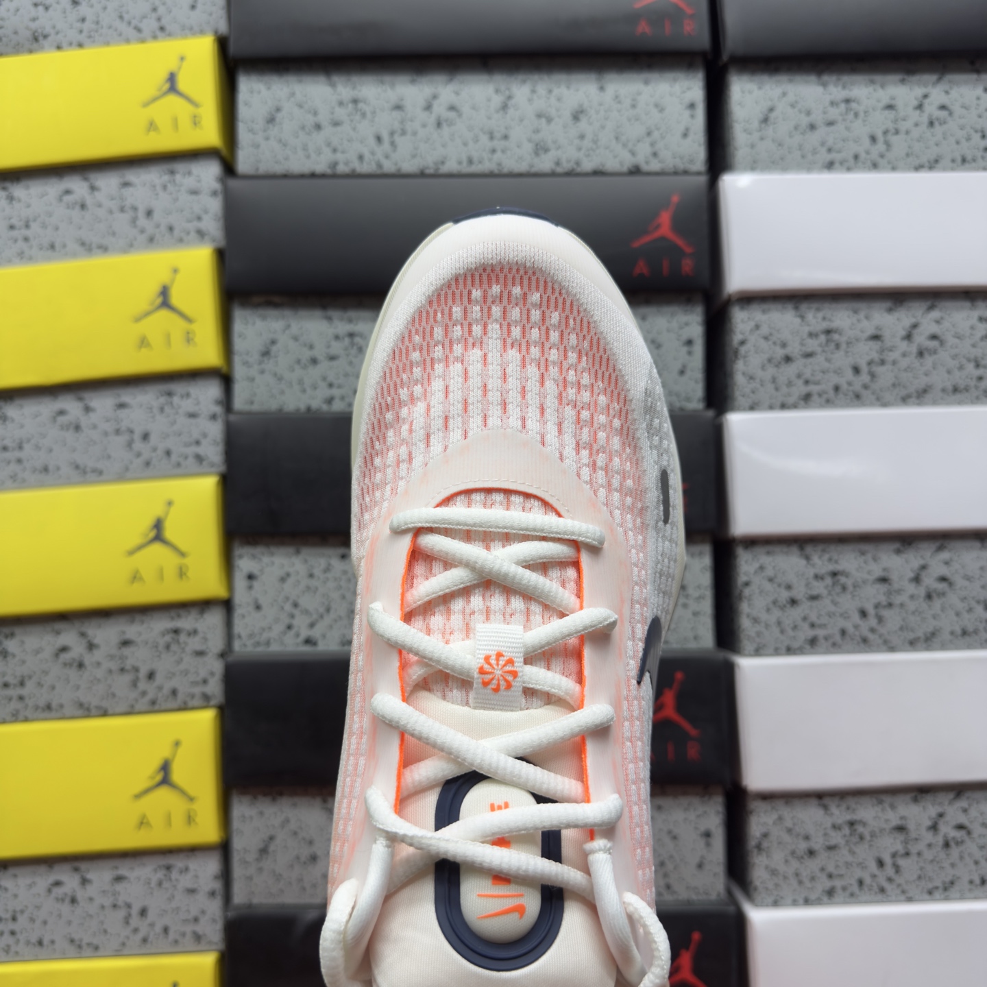 Nike JOURNEY RUN FN0228-100 3