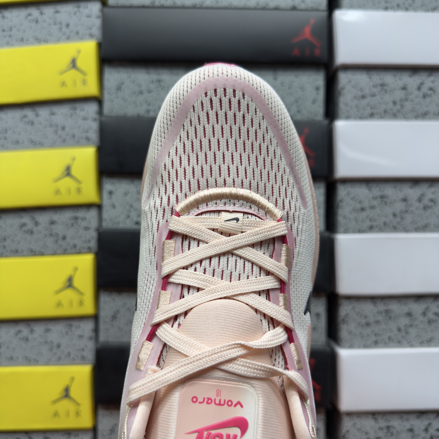 Nike Vomero 18 HM6803-600 3