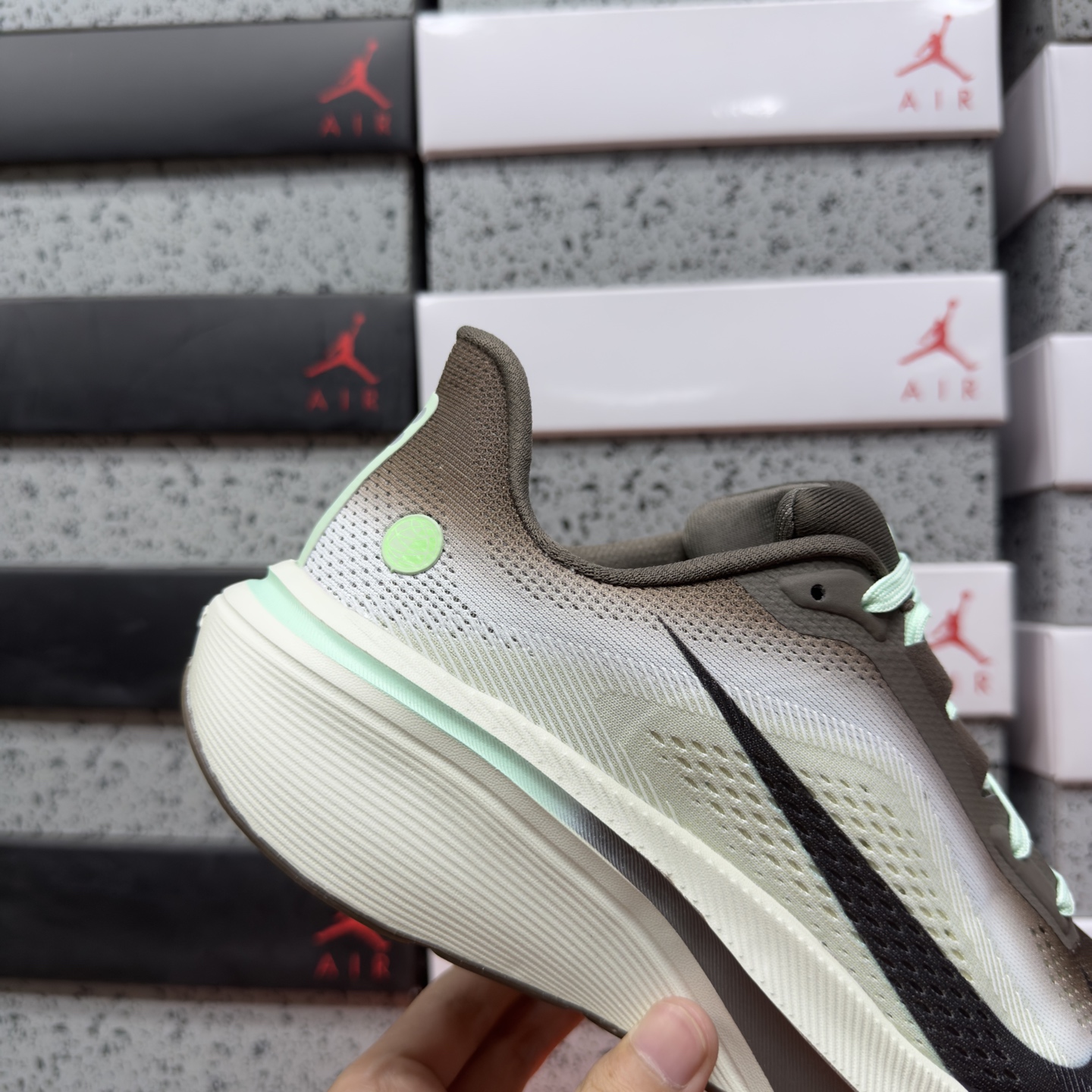 Nike AIR ZOOM PEGASUS 42 IW2349-001 4