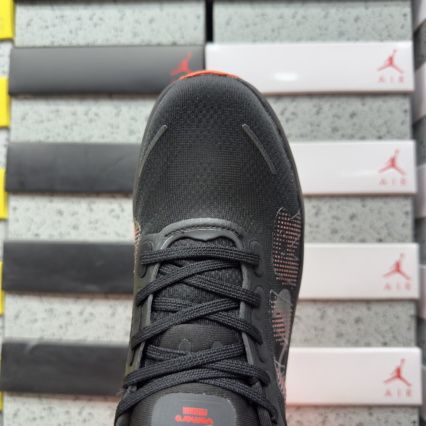 Nike VOMERO PREMIUM HQ2050-002 3