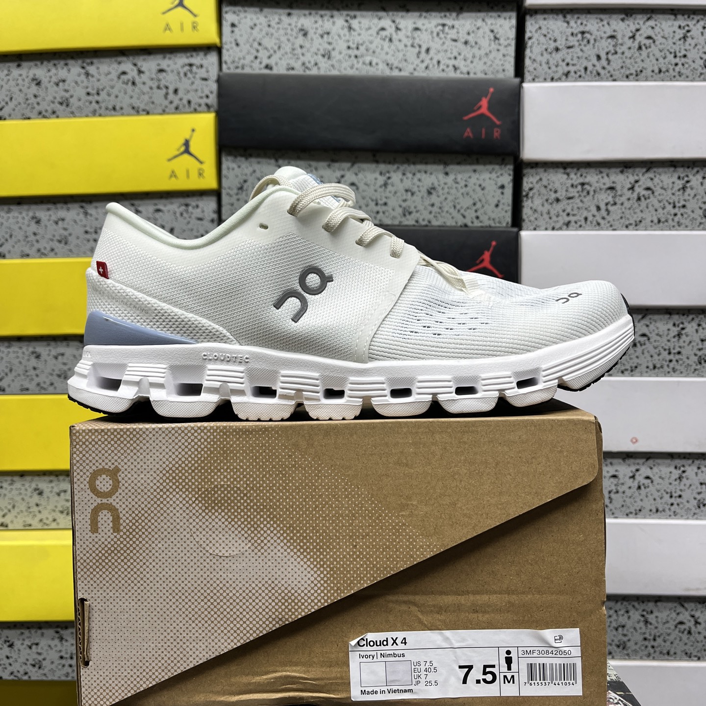 On Cloud X 4 3MF30842050