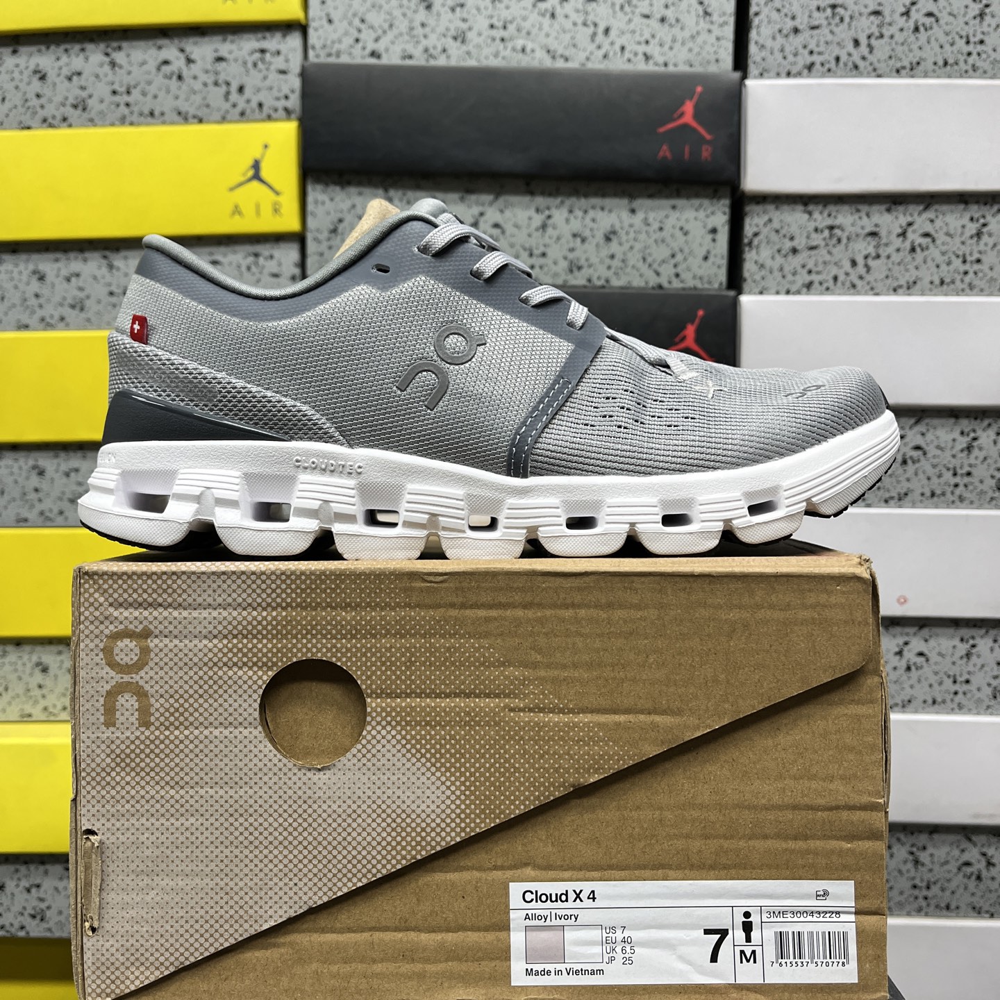 On Cloud X 4 3ME30043228